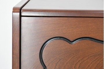 中古　美品　KAWAI(河合楽器製作所)　C-113N　樺材　曲線的な脚部と装飾が上品なアップライトピアノとスツールのセット　(R-086421)