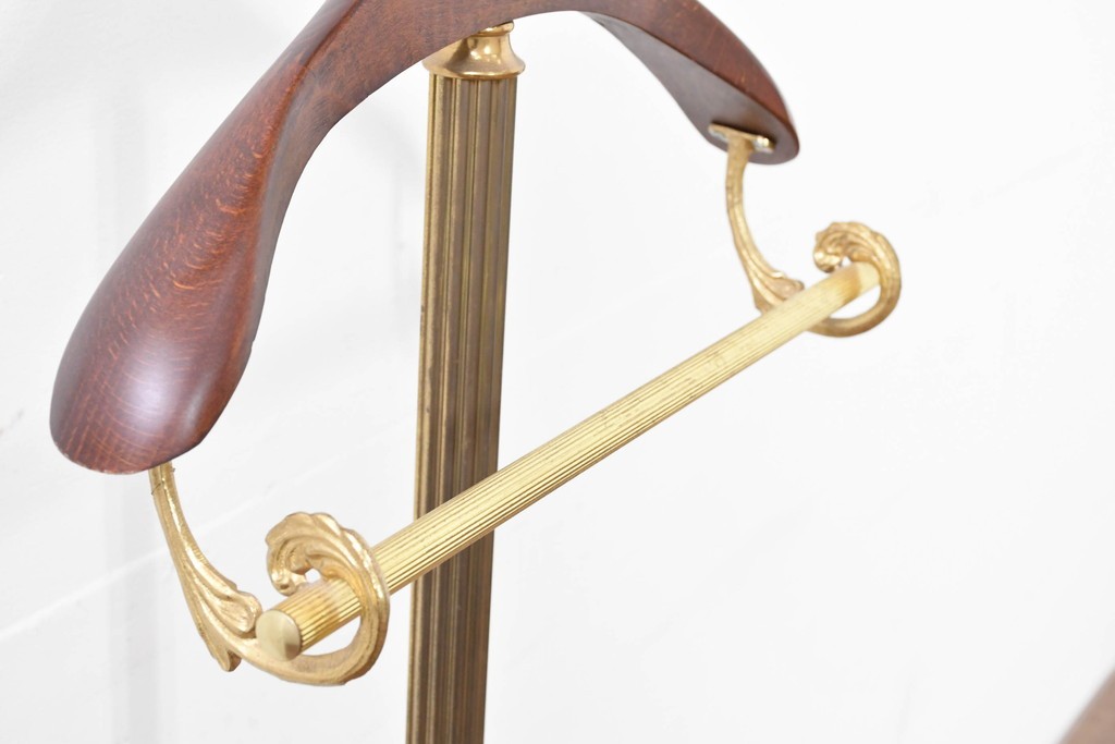 中古　高級品　イタリア製　ゴールドカラーが上品なトレー付きバレットスタンド　(R-086422)