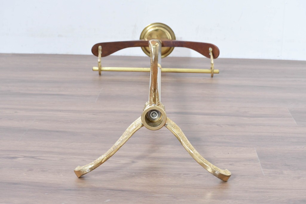 中古　高級品　イタリア製　ゴールドカラーが上品なトレー付きバレットスタンド　(R-086422)