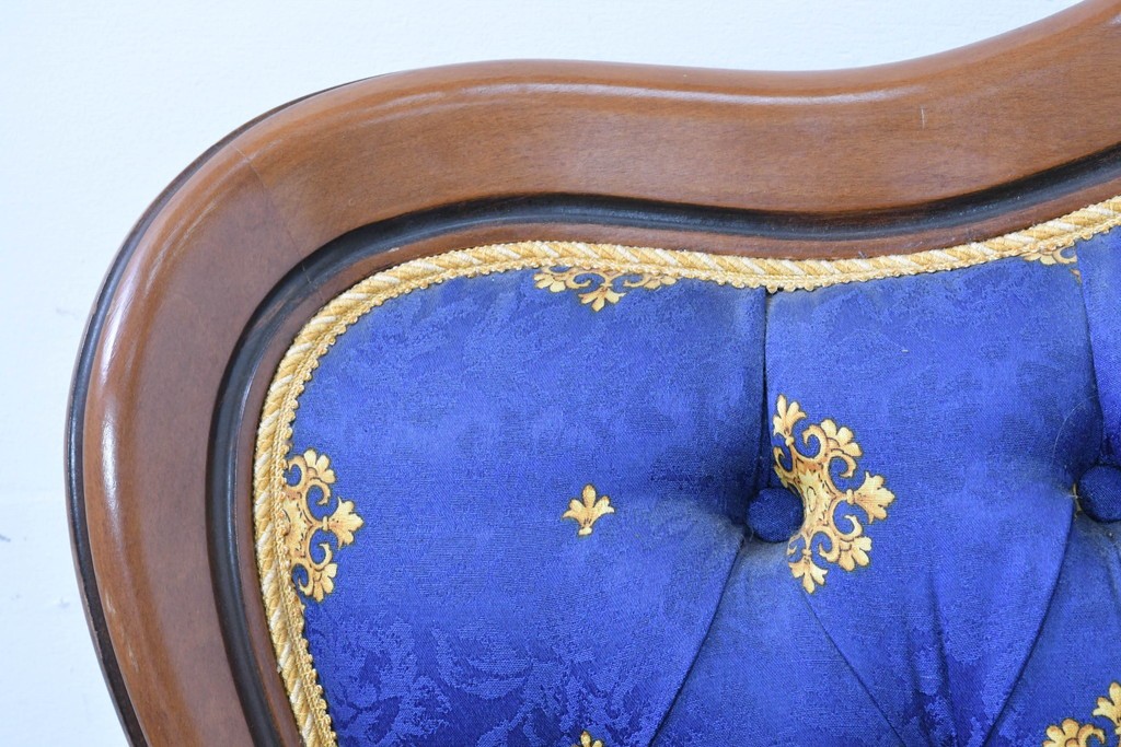 中古　ヨーロッパ高級輸入品　希少デザインの生地を使用したセティ　定価約32万円　(R-086423)