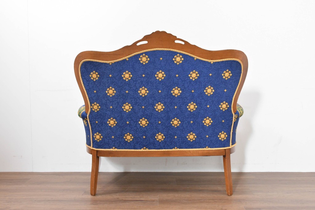 中古　ヨーロッパ高級輸入品　希少デザインの生地を使用したセティ　定価約32万円　(R-086423)