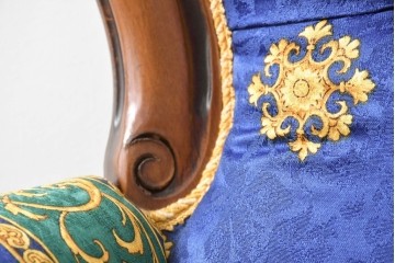中古　ヨーロッパ高級輸入品　希少デザインの生地を使用したセティ　定価約32万円　(R-086423)