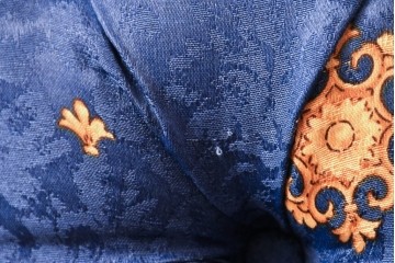 中古　ヨーロッパ高級輸入品　希少デザインの生地を使用したセティ　定価約32万円　(R-086423)