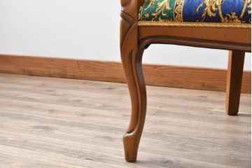 中古　ヨーロッパ高級輸入品　希少デザインの生地を使用したセティ　定価約32万円　(R-086423)