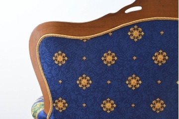 中古　ヨーロッパ高級輸入品　希少デザインの生地を使用したセティ　定価約32万円　(R-086423)
