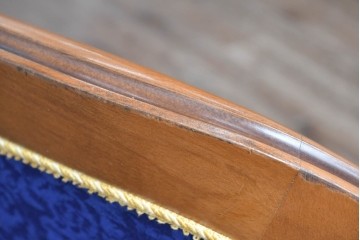 中古　ヨーロッパ高級輸入品　希少デザインの生地を使用したセティ　定価約32万円　(R-086423)
