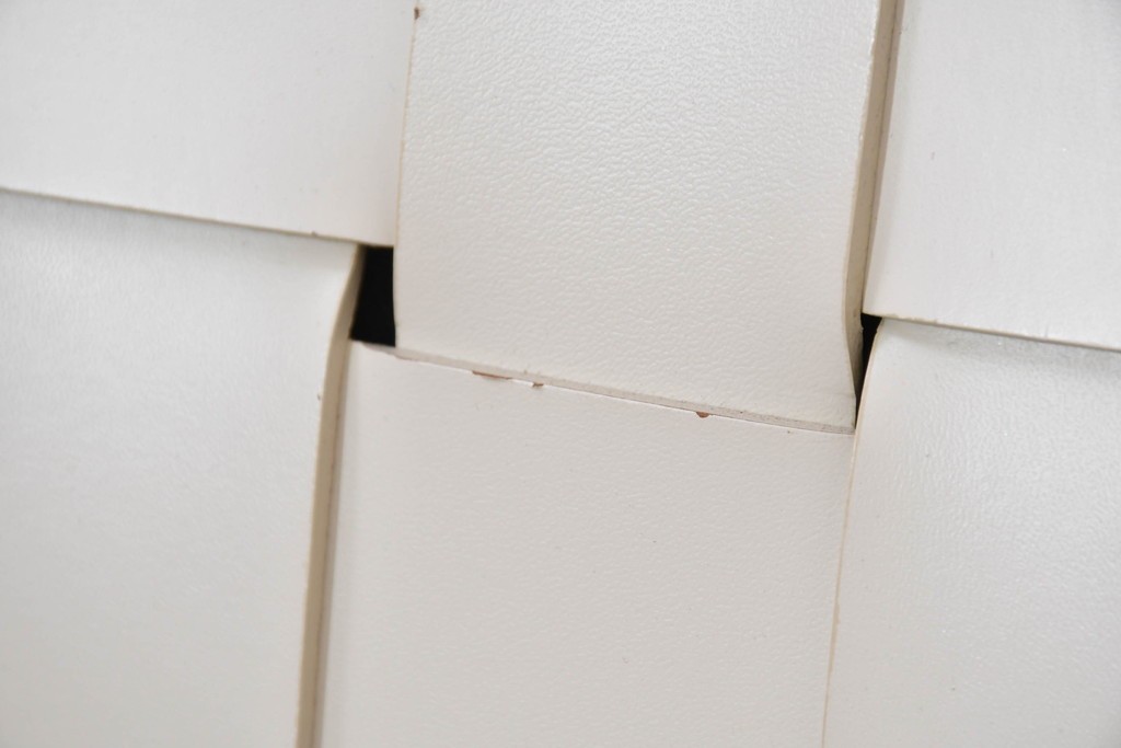 中古　arflex(アルフレックス)　TINA 10(ティナ)　白革テープを編み込んだアームレスチェア4脚セット　定価(4脚合計)約85万3千円　(R-086424)