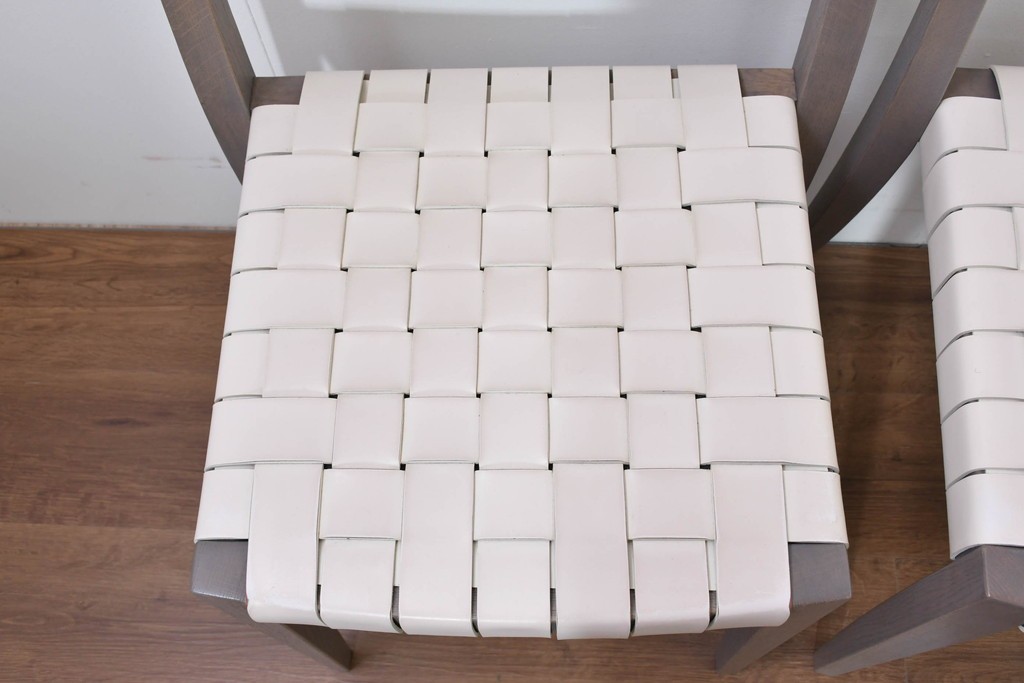 中古　arflex(アルフレックス)　TINA 10(ティナ)　白革テープを編み込んだアームレスチェア4脚セット　定価(4脚合計)約85万3千円　(R-086424)