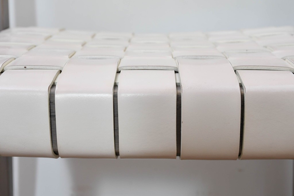 中古　arflex(アルフレックス)　TINA 10(ティナ)　白革テープを編み込んだアームレスチェア4脚セット　定価(4脚合計)約85万3千円　(R-086424)