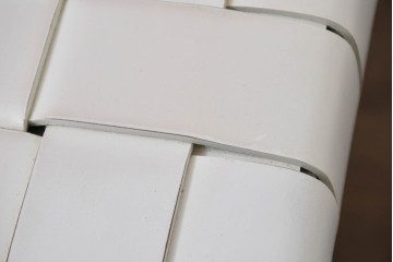 中古　arflex(アルフレックス)　TINA 10(ティナ)　白革テープを編み込んだアームレスチェア4脚セット　定価(4脚合計)約85万3千円　(R-086424)