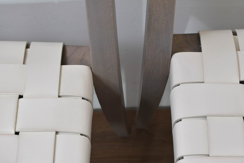 中古　arflex(アルフレックス)　TINA 10(ティナ)　白革テープを編み込んだアームレスチェア4脚セット　定価(4脚合計)約85万3千円　(R-086424)