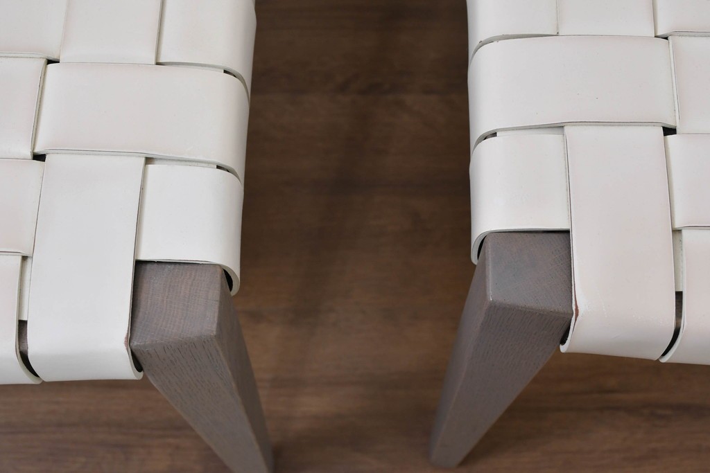 中古　arflex(アルフレックス)　TINA 10(ティナ)　白革テープを編み込んだアームレスチェア4脚セット　定価(4脚合計)約85万3千円　(R-086424)