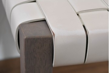 中古　arflex(アルフレックス)　TINA 10(ティナ)　白革テープを編み込んだアームレスチェア4脚セット　定価(4脚合計)約85万3千円　(R-086424)