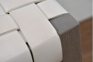 中古　arflex(アルフレックス)　TINA 10(ティナ)　白革テープを編み込んだアームレスチェア4脚セット　定価(4脚合計)約85万3千円　(R-086424)