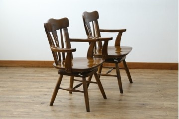 中古　美品　カリモク家具(karimoku)　コロニアルシリーズ　CC1834NK　回転式アームチェア2脚セット　定価(2脚合計)約13万円　(R-086426)