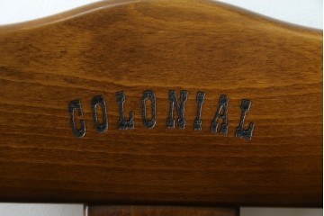 中古　美品　カリモク家具(karimoku)　コロニアルシリーズ　CC1834NK　回転式アームチェア2脚セット　定価(2脚合計)約13万円　(R-086426)