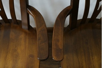 中古　美品　カリモク家具(karimoku)　コロニアルシリーズ　CC1834NK　回転式アームチェア2脚セット　定価(2脚合計)約13万円　(R-086426)