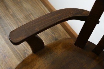 中古　美品　カリモク家具(karimoku)　コロニアルシリーズ　CC1834NK　回転式アームチェア2脚セット　定価(2脚合計)約13万円　(R-086426)