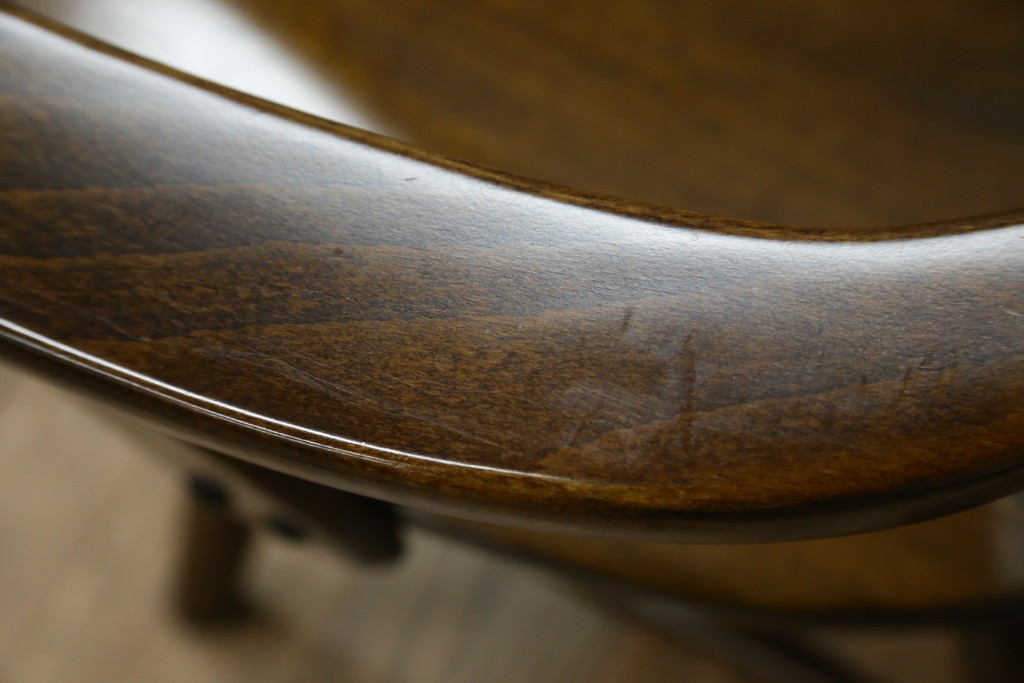 中古　美品　カリモク家具(karimoku)　コロニアルシリーズ　CC1834NK　回転式アームチェア2脚セット　定価(2脚合計)約13万円　(R-086426)