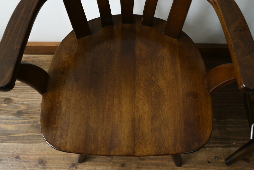 中古　美品　カリモク家具(karimoku)　コロニアルシリーズ　CC1834NK　回転式アームチェア2脚セット　定価(2脚合計)約13万円　(R-086426)