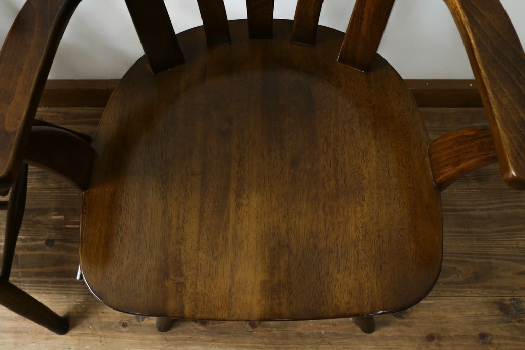 中古　美品　カリモク家具(karimoku)　コロニアルシリーズ　CC1834NK　回転式アームチェア2脚セット　定価(2脚合計)約13万円　(R-086426)