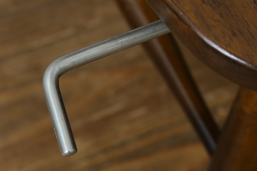 中古　美品　カリモク家具(karimoku)　コロニアルシリーズ　CC1834NK　回転式アームチェア2脚セット　定価(2脚合計)約13万円　(R-086426)