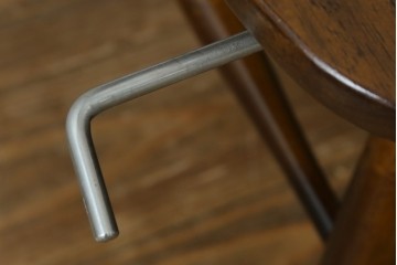 中古　美品　カリモク家具(karimoku)　コロニアルシリーズ　CC1834NK　回転式アームチェア2脚セット　定価(2脚合計)約13万円　(R-086426)