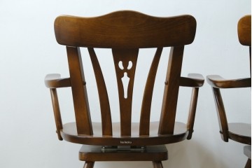 中古　美品　カリモク家具(karimoku)　コロニアルシリーズ　CC1834NK　回転式アームチェア2脚セット　定価(2脚合計)約13万円　(R-086426)
