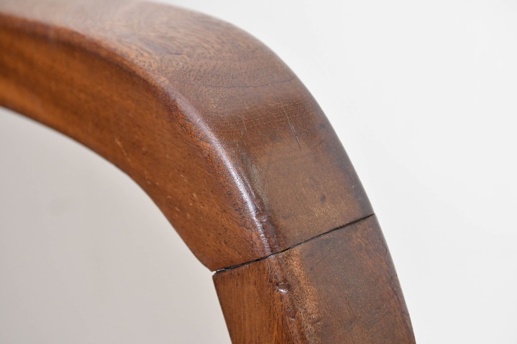 イギリスアンティーク　ゆったりと座れるキャスター付きの回転チェア　(R-086427)