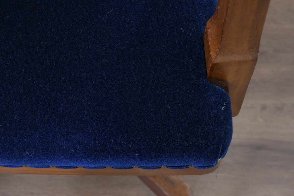 イギリスアンティーク　ゆったりと座れるキャスター付きの回転チェア　(R-086427)