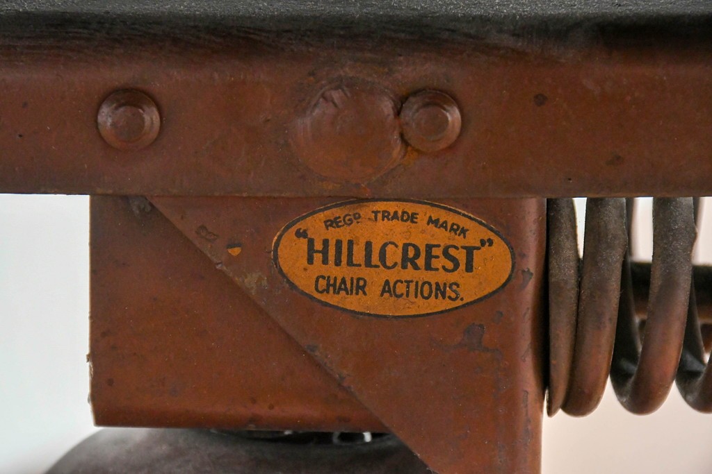 イギリスアンティーク　ゆったりと座れるキャスター付きの回転チェア　(R-086427)