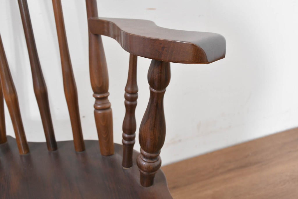 和製ヴィンテージ　希少な廃番品　柏木工(KASHIWA)　美しい曲線が魅力のロッキングチェア　(R-086428)