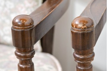 中古　職人手作り品　ノックオンウッド(knockonwood)　ナラ材　花柄ファブリックが上品なアームチェア4脚セット　定価(4脚合計)約60万円　(R-086429)