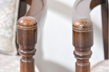 中古　職人手作り品　ノックオンウッド(knockonwood)　ナラ材　花柄ファブリックが上品なアームチェア4脚セット　定価(4脚合計)約60万円　(R-086429)