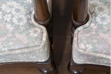 中古　職人手作り品　ノックオンウッド(knockonwood)　ナラ材　花柄ファブリックが上品なアームチェア4脚セット　定価(4脚合計)約60万円　(R-086429)