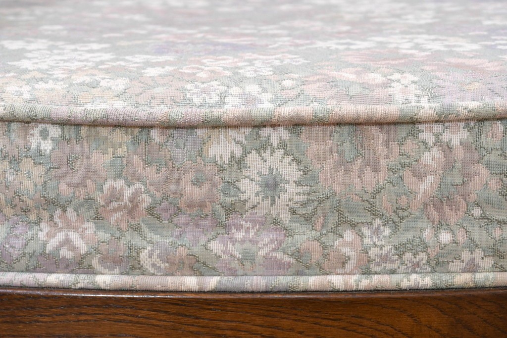 中古　職人手作り品　ノックオンウッド(knockonwood)　ナラ材　花柄ファブリックが上品なアームチェア4脚セット　定価(4脚合計)約60万円　(R-086429)