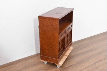 中古　欅(ケヤキ)材　小振りなサイズが取り入れやすい茶棚　(R-086431)