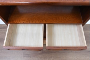 中古　欅(ケヤキ)材　小振りなサイズが取り入れやすい茶棚　(R-086431)