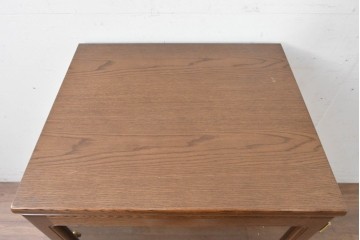 中古　カリモク家具(karimoku)　深みのある木色×ゴールドが上品なガラス扉のオーディオラック　(R-086432)