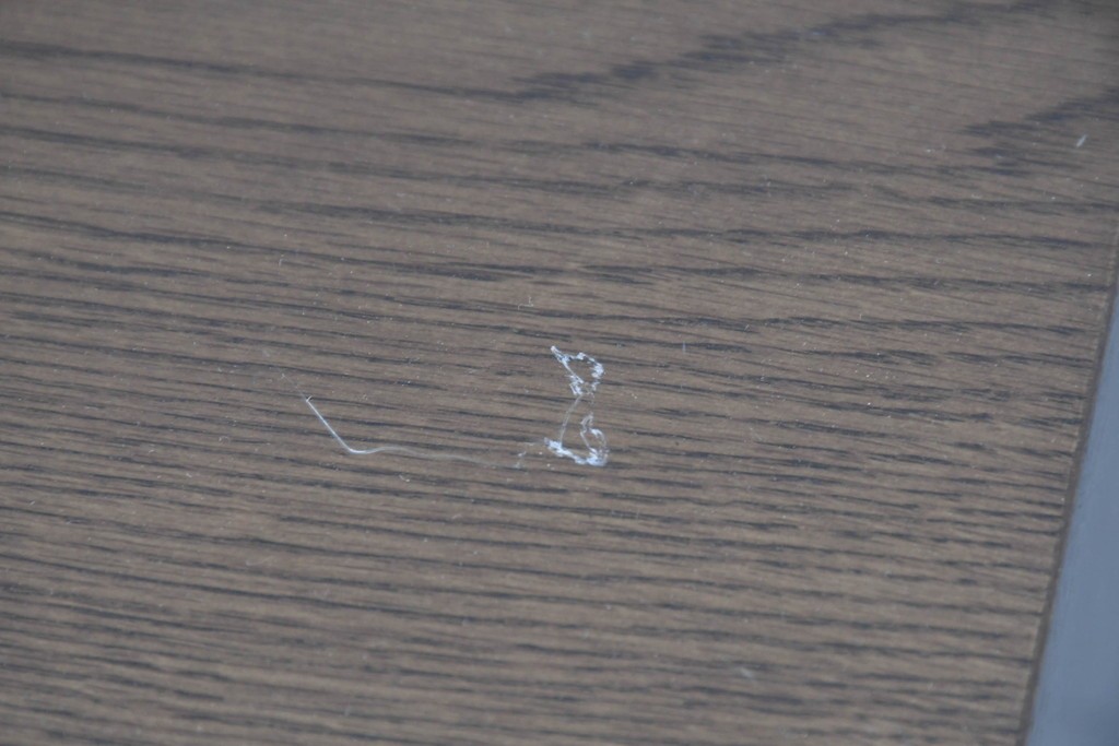 中古　カリモク家具(karimoku)　深みのある木色×ゴールドが上品なガラス扉のオーディオラック　(R-086432)