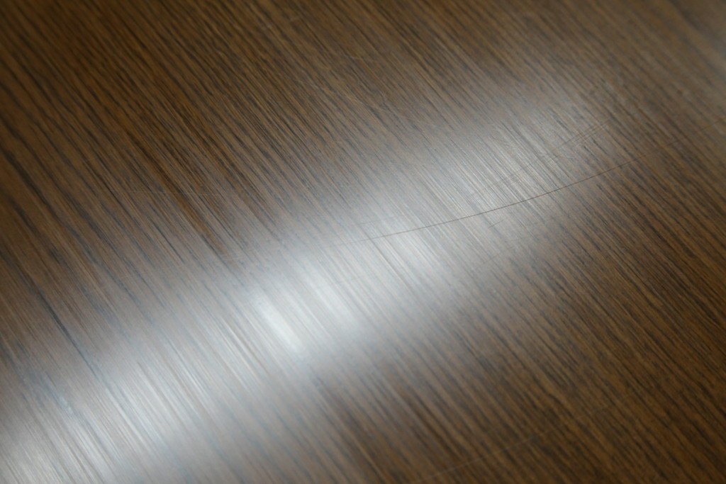 中古　カリモク家具(karimoku)　深みのある木色×ゴールドが上品なガラス扉のオーディオラック　(R-086432)