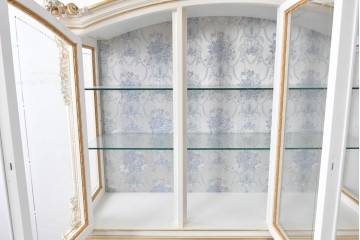 中古　美品　イタリア高級家具　SILIK(シリック)　ロココ調の彫刻装飾とガラス扉が優雅なキャビネット　定価約500万円　(R-086433)