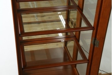 中古　希少な廃番品　maruni(マルニ木工)　ミラーバック×照明付きの縦型キュリオケース　※脚カット有り　(R-086434)