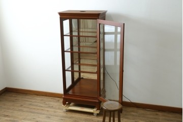 中古　希少な廃番品　maruni(マルニ木工)　ミラーバック×照明付きの縦型キュリオケース　※脚カット有り　(R-086434)