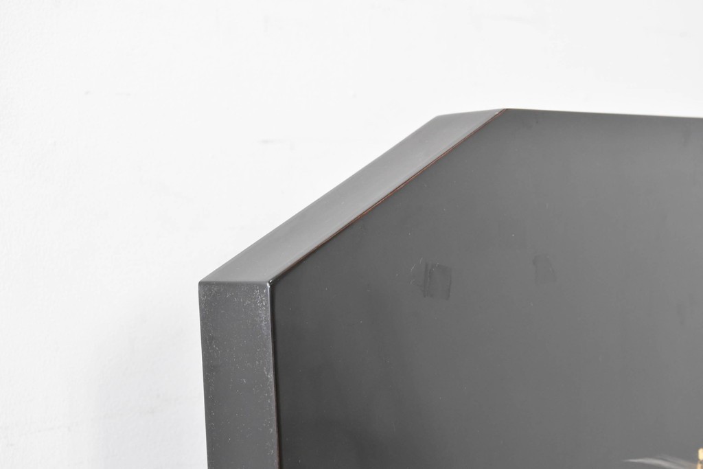 中古　在銘　輪島塗　蒔絵で鯉の滝登りを描いた衝立て　定価約150万円　(R-086435)