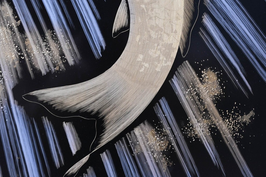 中古　在銘　輪島塗　蒔絵で鯉の滝登りを描いた衝立て　定価約150万円　(R-086435)