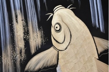 中古　在銘　輪島塗　蒔絵で鯉の滝登りを描いた衝立て　定価約150万円　(R-086435)