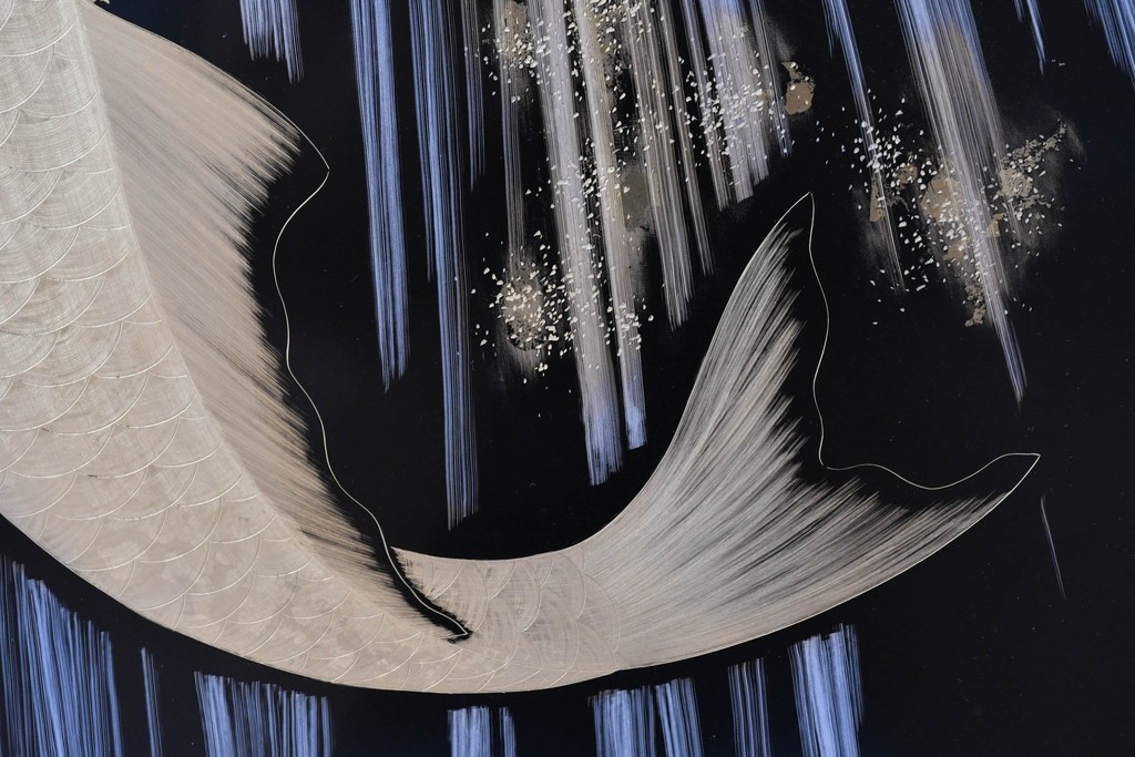 中古　在銘　輪島塗　蒔絵で鯉の滝登りを描いた衝立て　定価約150万円　(R-086435)