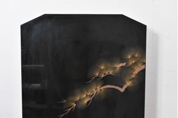 中古　在銘　輪島塗　蒔絵で鯉の滝登りを描いた衝立て　定価約150万円　(R-086435)