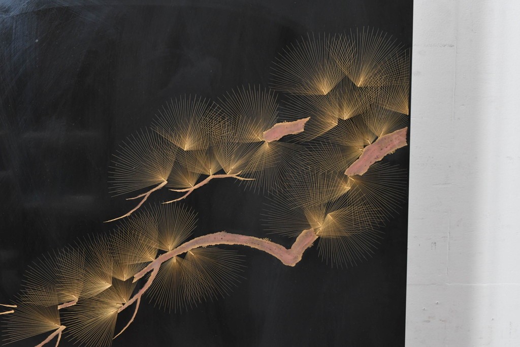 中古　在銘　輪島塗　蒔絵で鯉の滝登りを描いた衝立て　定価約150万円　(R-086435)